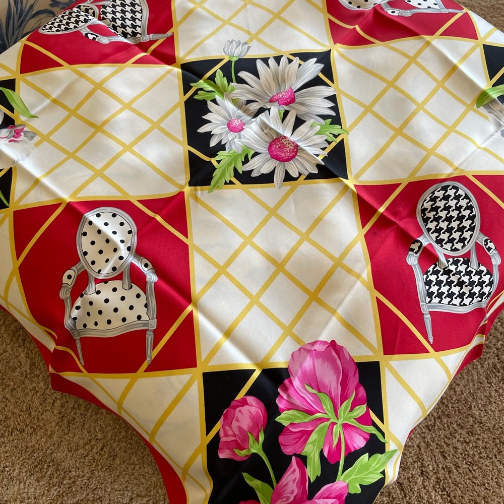 Scarf - Picture 2 of 3